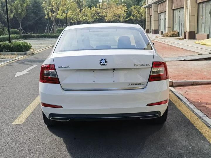 Octavia 2017 1.6L AT photo 5