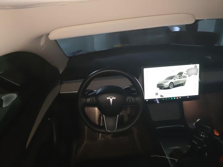 Model Y 2023 Long Range AWD photo 3