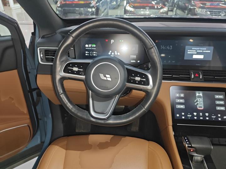 Li Auto ONE 2021 EREV 6-Seater photo 6