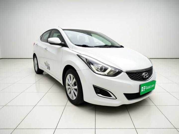 Elantra 2016 1.6L MT Premium photo 3