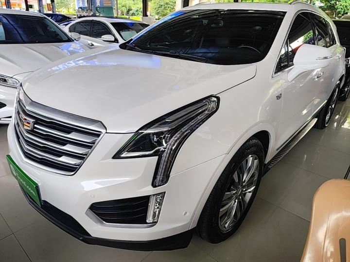 XT5 2018 28E AWD Leading