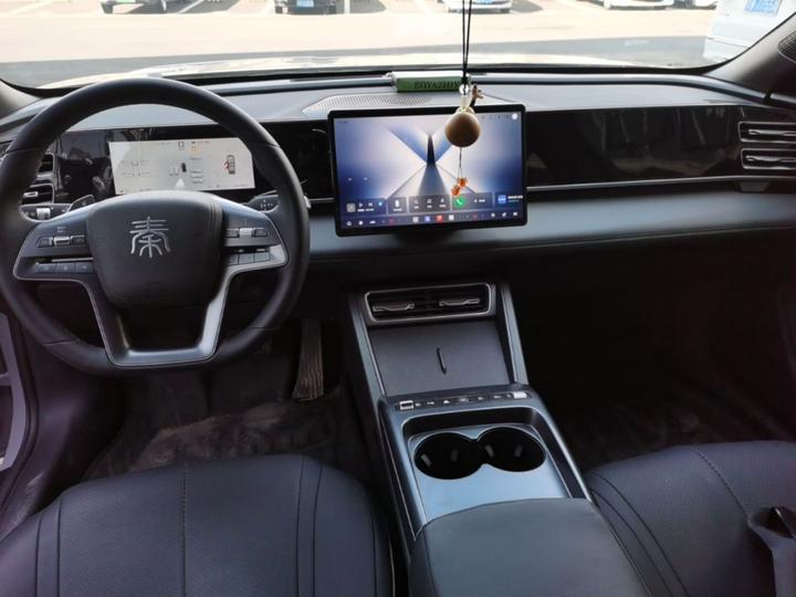 Qin L 2026 DM-i 128KM Leading photo 5