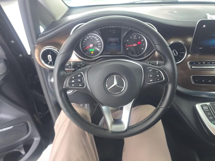 V-Class 2021 V 260 L Long Wheelbase Luxury photo 6