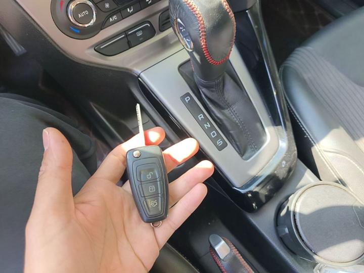 Focus 2012 Sedan 1.6L AT photo 8