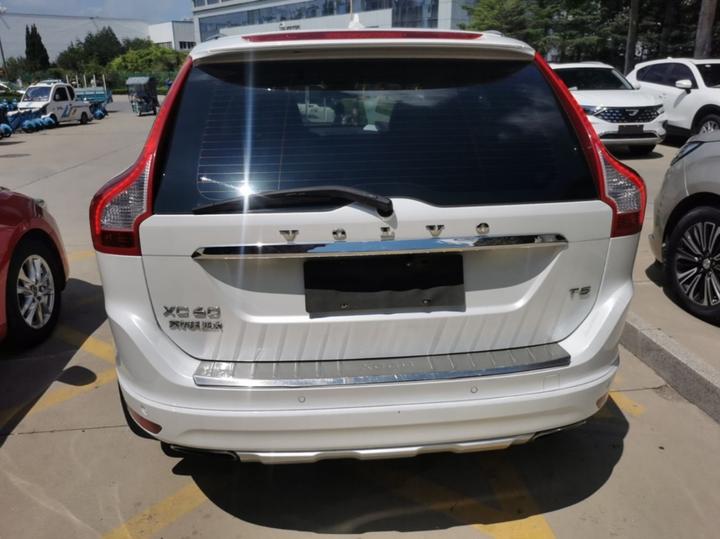 XC60 2017 T5 Upgraded photo 3