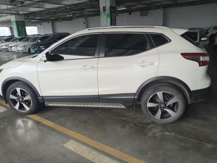 Qashqai 2016 2.0L CVT Luxury photo 4