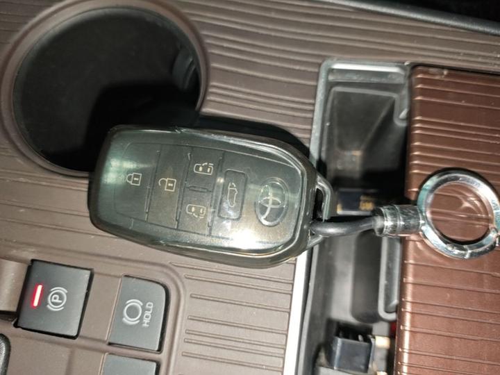 Granvia 2024 2.5L Hybrid Premium PLUS photo 8
