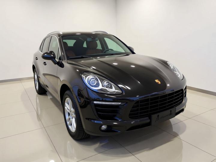 2017 Macan 2.0T photo 3