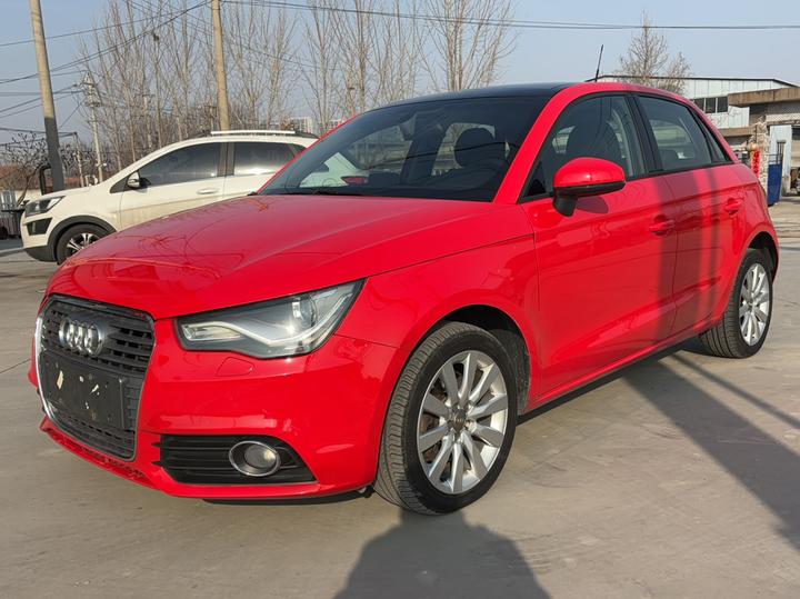 A1 2014 30 TFSI Sportback Comfort