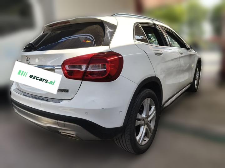 GLA 2016 GLA 200 Dynamic photo 6