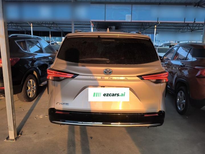 Sienna 2021 2.5L Hybrid Platinum photo 3
