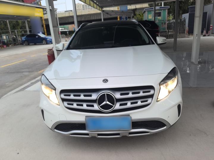 GLA 2017 GLA 200 Dynamic photo 2