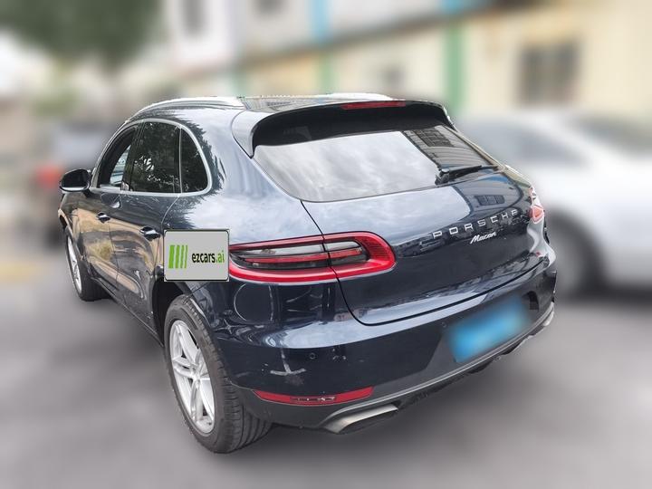 2017 Macan 2.0T photo 4