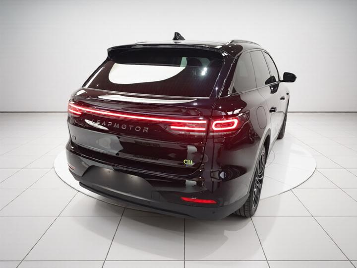 Leapmotor C11 2023 EV 580 AWD Performance photo 4