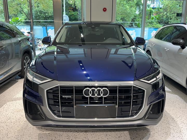 Q8 2021 55 TFSI Luxury Dynamic photo 2