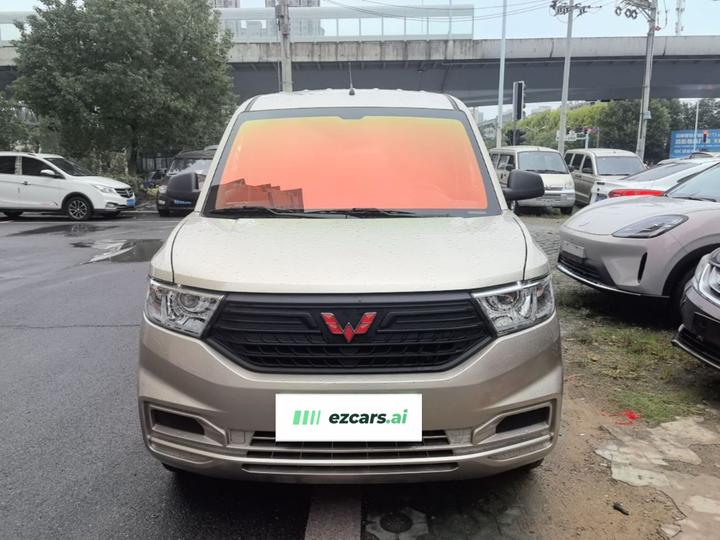 Wuling Hongguang V 2022 1.5L LAR photo 2