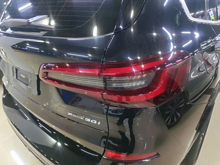 X5 Imported 2021 xDrive30i M Sport Package photo 7