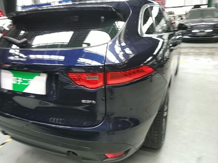 F-PACE 2016 2.0T RWD R-Sport Sport photo 7