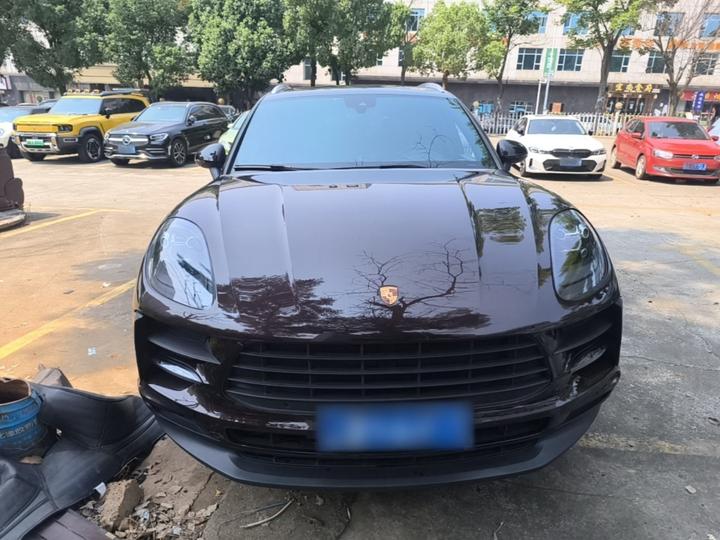 2018 Macan 2.0T photo 2