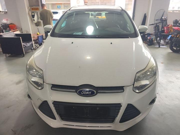 Focus 2012 Hatchback 1.6L AT photo 2