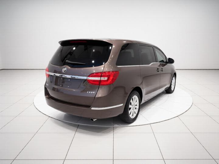 GL8 2015 2.4L Luxury Business Exclusive photo 4