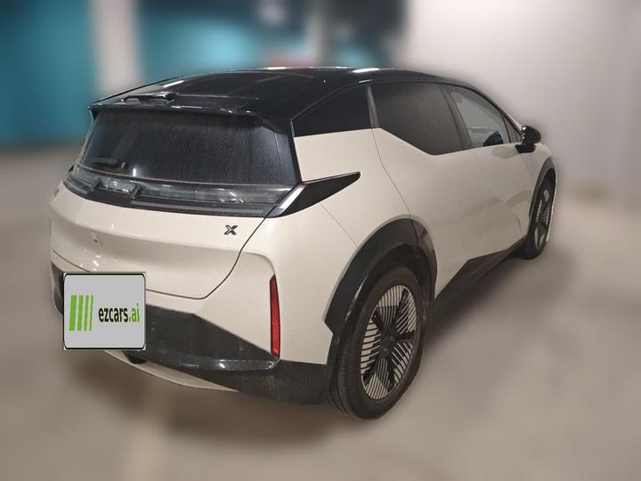 X 2023 AWD YOU 5-Seater photo 4