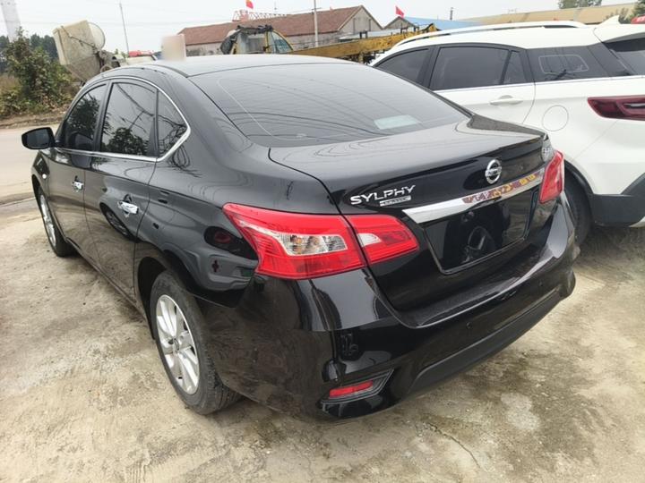 Sylphy 2024 Classic 1.6XE CVT Comfort photo 4