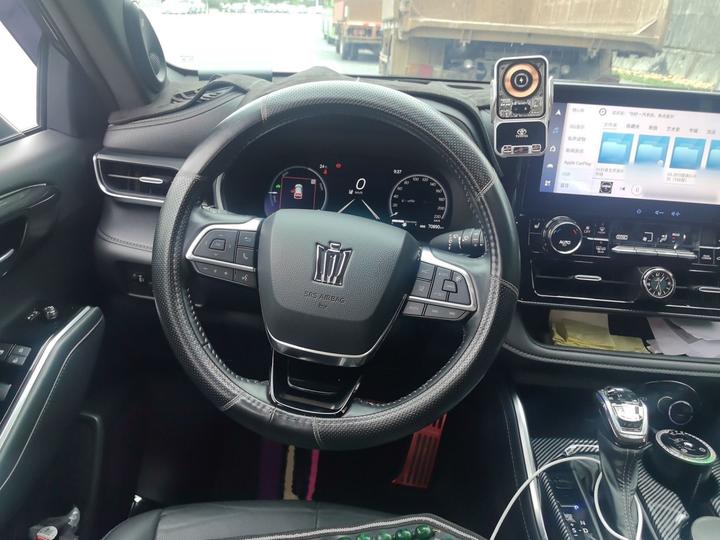 Crown 2021 2.5L HEV AWD Premium photo 3