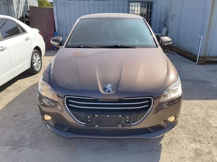 301 2016 1.6L MT Comfort photo 2