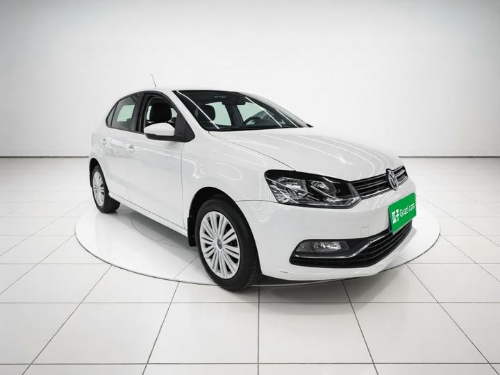 Polo 2016 1.6L AT Comfort photo 3