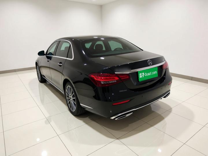 E-Class 2022 E 260 L photo 4