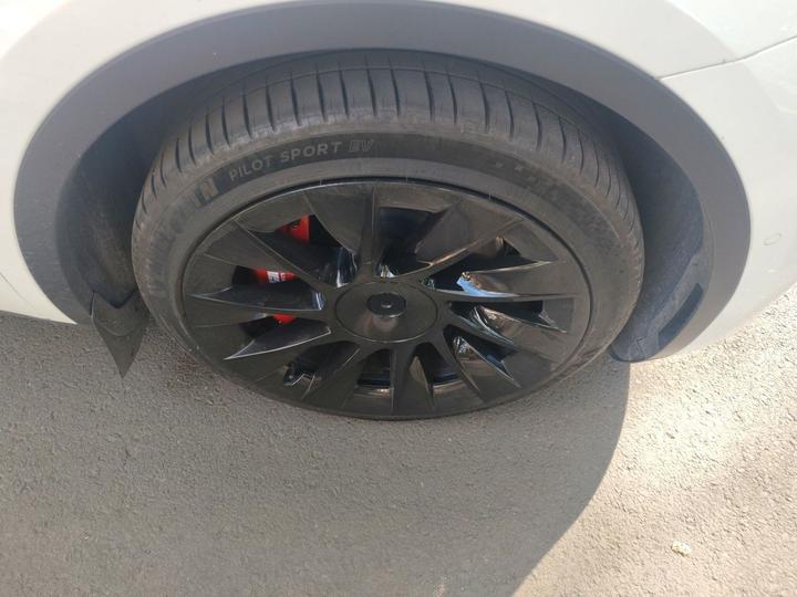 Model Y 2023 Long Range AWD photo 8