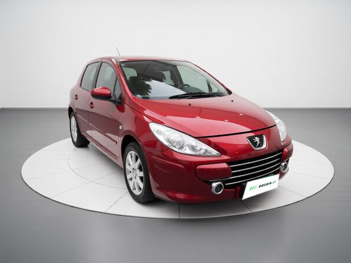 307 2013 Hatchback 1.6L MT Comfort photo 3