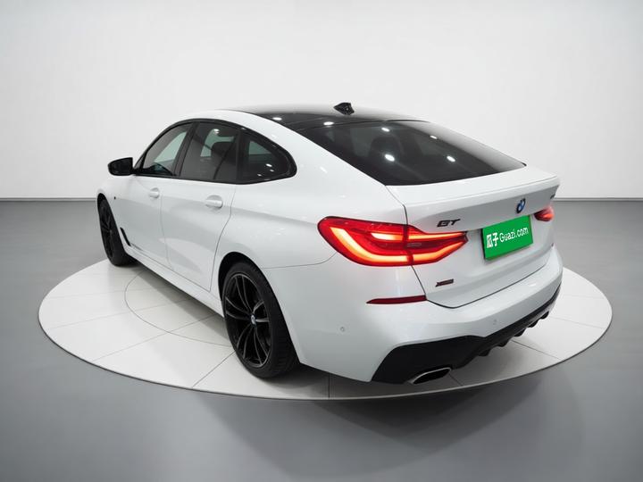 6 SeriesGT 2018 640i xDrive M Sport Package photo 4