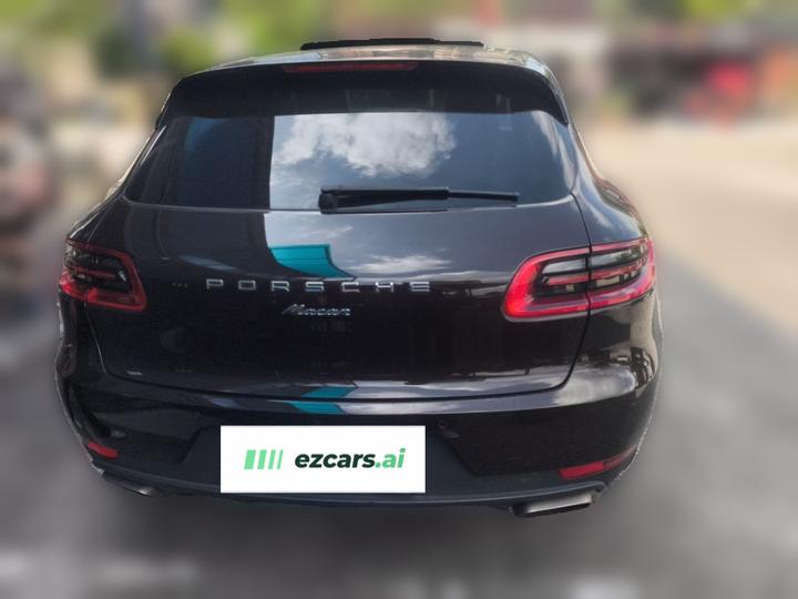 2017 Macan 2.0T photo 5