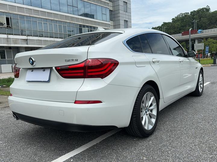 5 SeriesGT 528i Leading photo 4