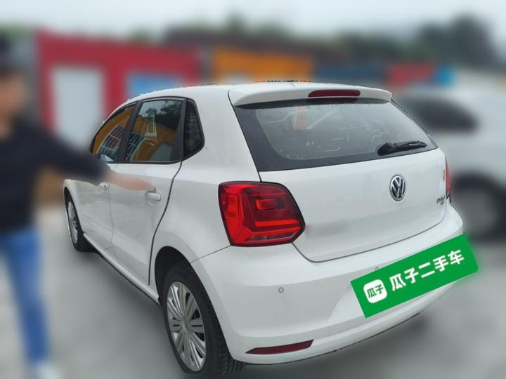 Polo 2016 1.6L AT Comfort photo 4