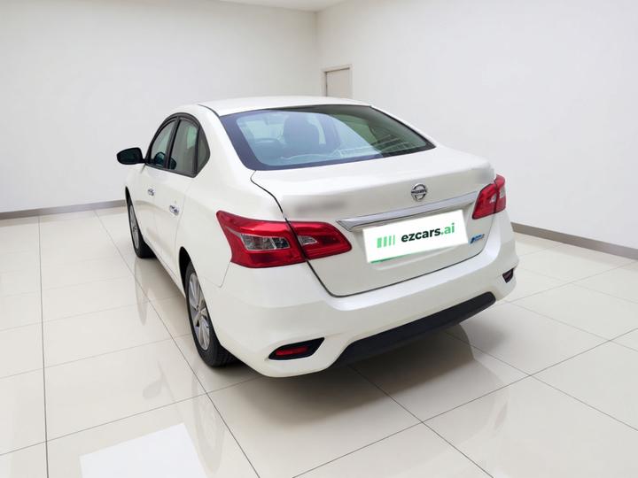 Sylphy 2018 1.6XV CVT Exclusive photo 4