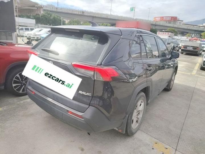 RAV4 2021 2.0L CVT RWD photo 6