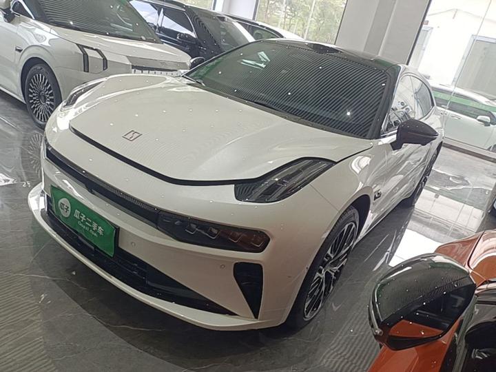 001 2026 103 AWD Ultra+