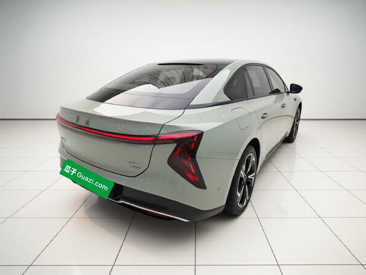 EH7 2024 760 Pro+ AWD photo 6