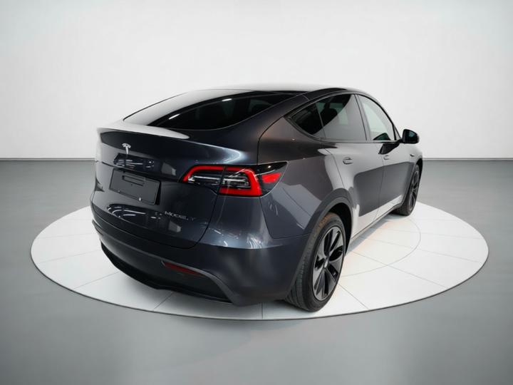 Model Y 2024 RWD photo 4