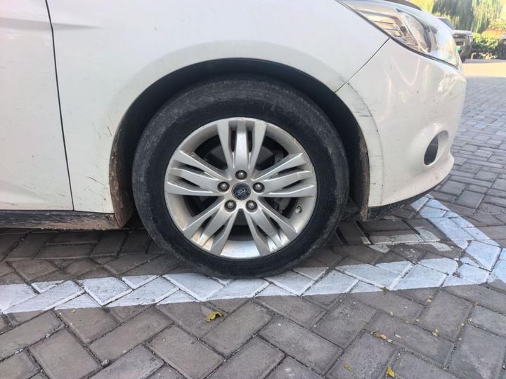 Focus 2012 Sedan 1.6L MT photo 8