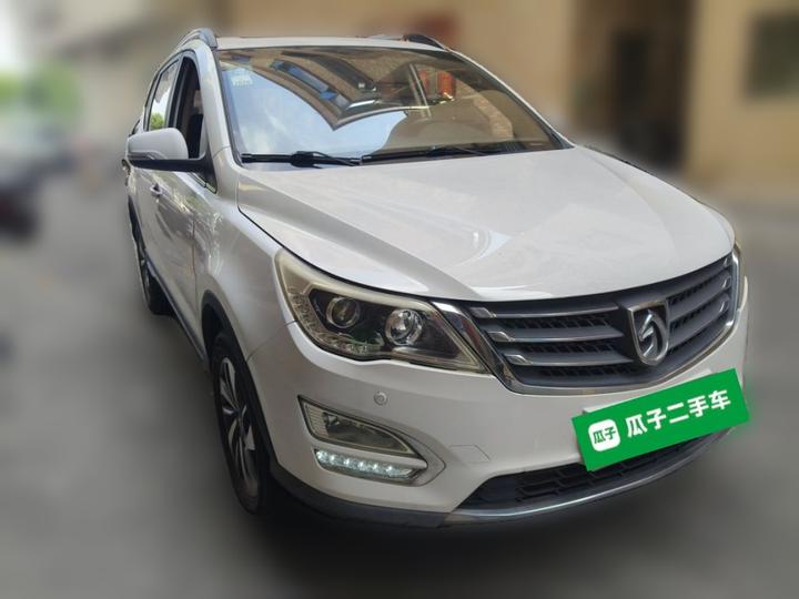 560 2016 1.8L MT Luxury photo 3