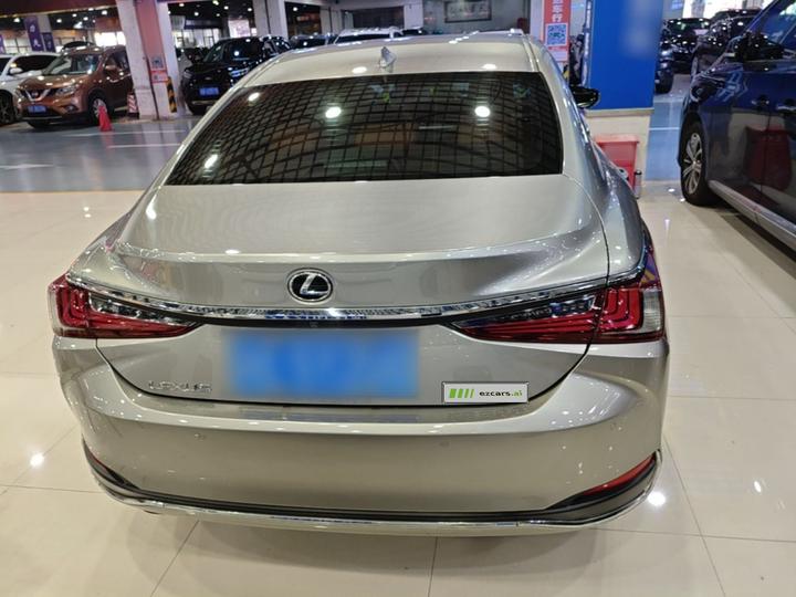 ES 2018 200 Excellence China V photo 5