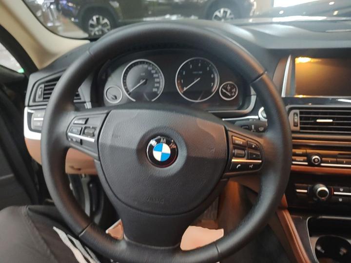 5 Series Imported 2015 520i photo 6
