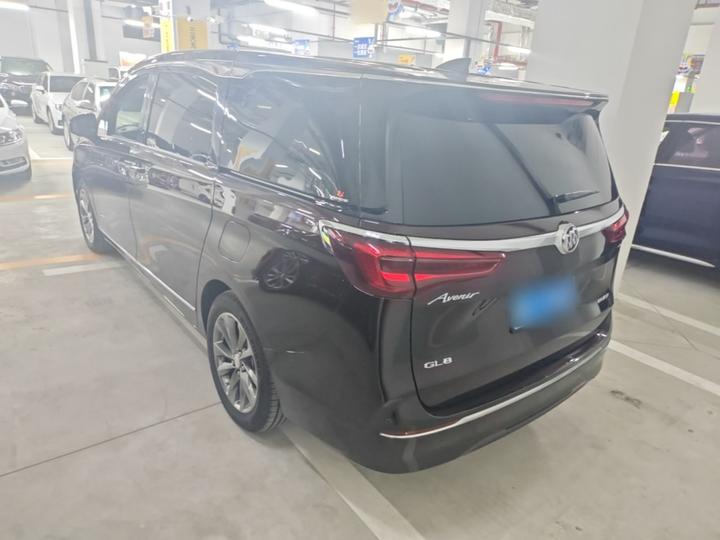 GL8 2020 Avenir 7-Seater photo 4