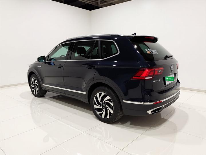 Tiguan L 2022 330TSI AT RWD Smart photo 4