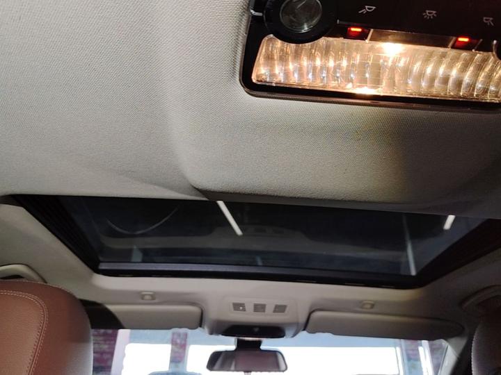 5 Series 2017 525Li Leading photo 7