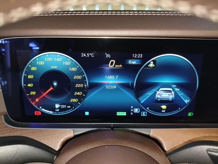 E-Class EV 2022 Facelift E 350 e L PHEV photo 7